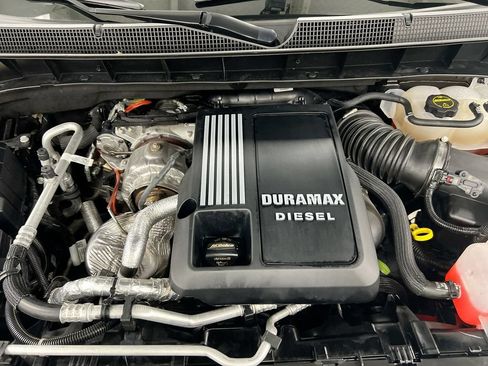Used 2024 Chevrolet Silverado 1500 LTZ w/ Z71 Off-Road Package AWD/4WD image 25