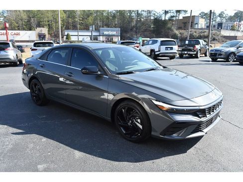 New 2026 Hyundai Elantra SEL Sport Premium image 6