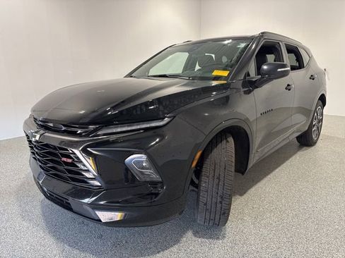 Used 2023 Chevrolet Blazer RS w/ Enhanced Convenience Package AWD/4WD image 3