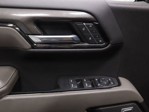 Used 2023 Chevrolet Silverado 1500 ZR2 w/ Technology Package image 7