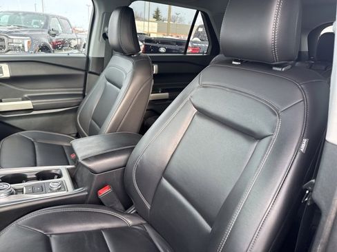 Used 2023 Ford Explorer XLT w/ Equipment Group 202A image 23
