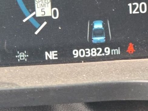 Used 2022 Ford F150 Lariat w/ Equipment Group 502A High image 33