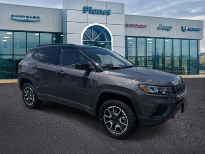 Used 2024 Jeep Compass Trailhawk w/ Trailhawk Convenience Group
