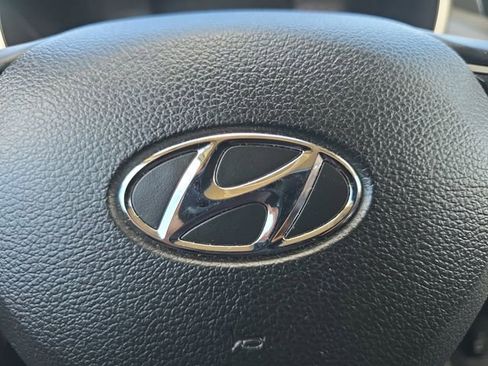 Used 2023 Hyundai Santa Fe SEL image 5