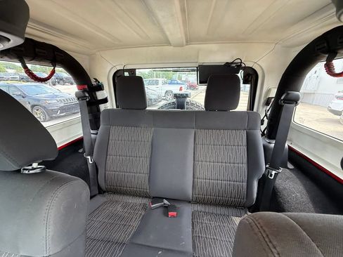 Used 2012 Jeep Wrangler Sahara w/ Connectivity Group AWD/4WD image 22