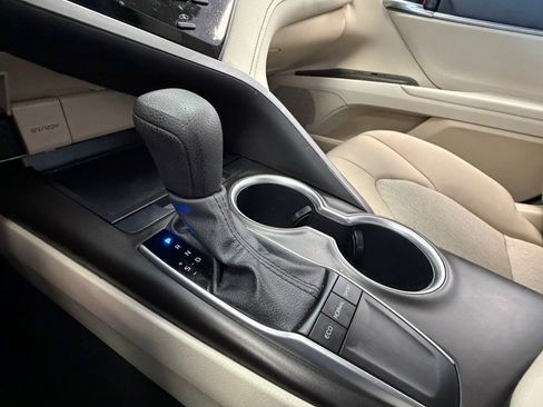 Used 2022 Toyota Camry LE image 48