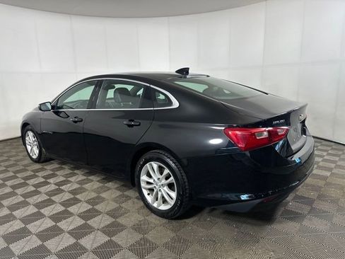 Used 2017 Chevrolet Malibu LT w/ Leather Package image 5