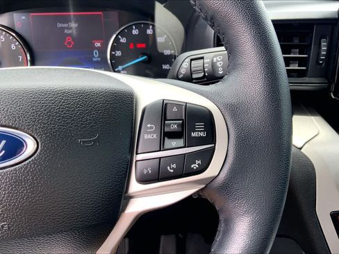 Certified 2023 Ford Explorer XLT RWD image 25