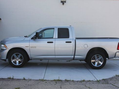 Used 2014 RAM 1500 Express AWD/4WD image 16