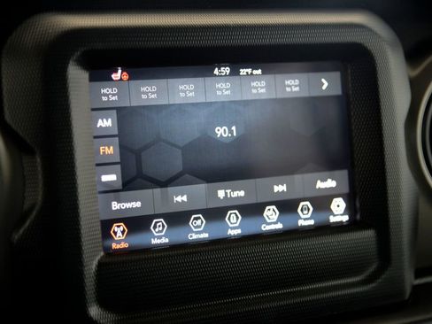 Used 2021 Jeep Wrangler Unlimited Sport image 19