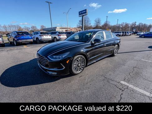 Certified 2023 Hyundai Sonata Limited w/ Cargo Package image 3