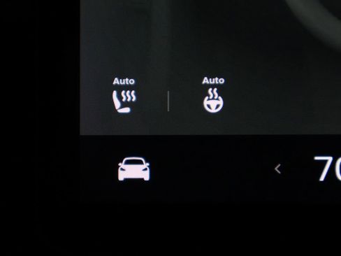 Used 2022 Tesla Model Y Long Range AWD/4WD image 39