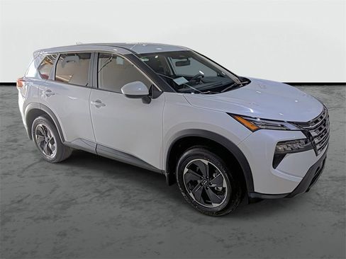 Used 2026 Nissan Rogue SV AWD/4WD image 5