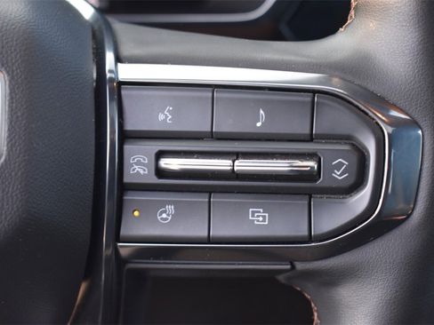 Used 2023 GMC Canyon AT4 w/ LPO, Sports Bar Package image 32