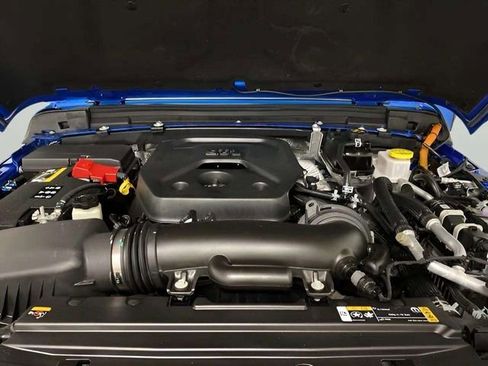 Used 2024 Jeep Wrangler Unlimited image 22