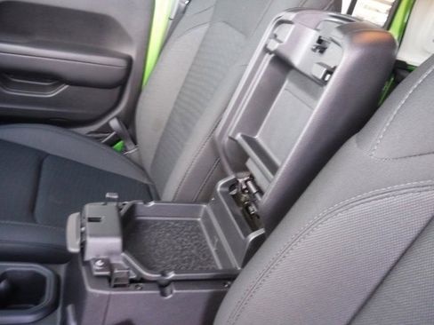 Used 2019 Jeep Wrangler Unlimited Sport image 22