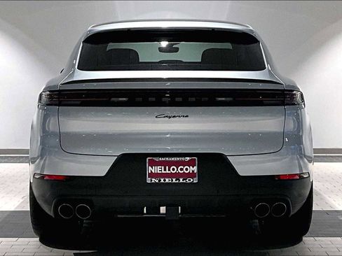 New 2026 Porsche Cayenne Coupe image 6