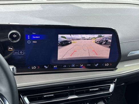 New 2026 Chevrolet Traverse LT FWD image 19
