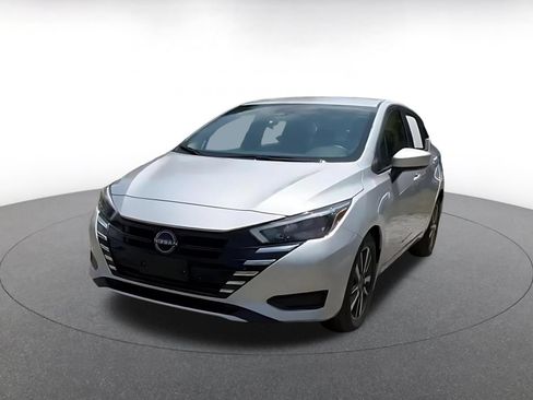 Used 2025 Nissan Versa SV w/ Trunk Package FWD image 7