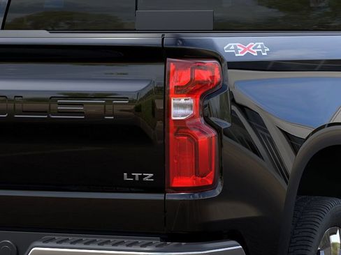 New 2026 Chevrolet Silverado 1500 LTZ w/ LTZ Premium Package AWD/4WD image 11