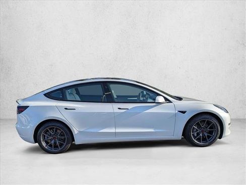 Used 2022 Tesla Model 3 Long Range AWD/4WD image 4