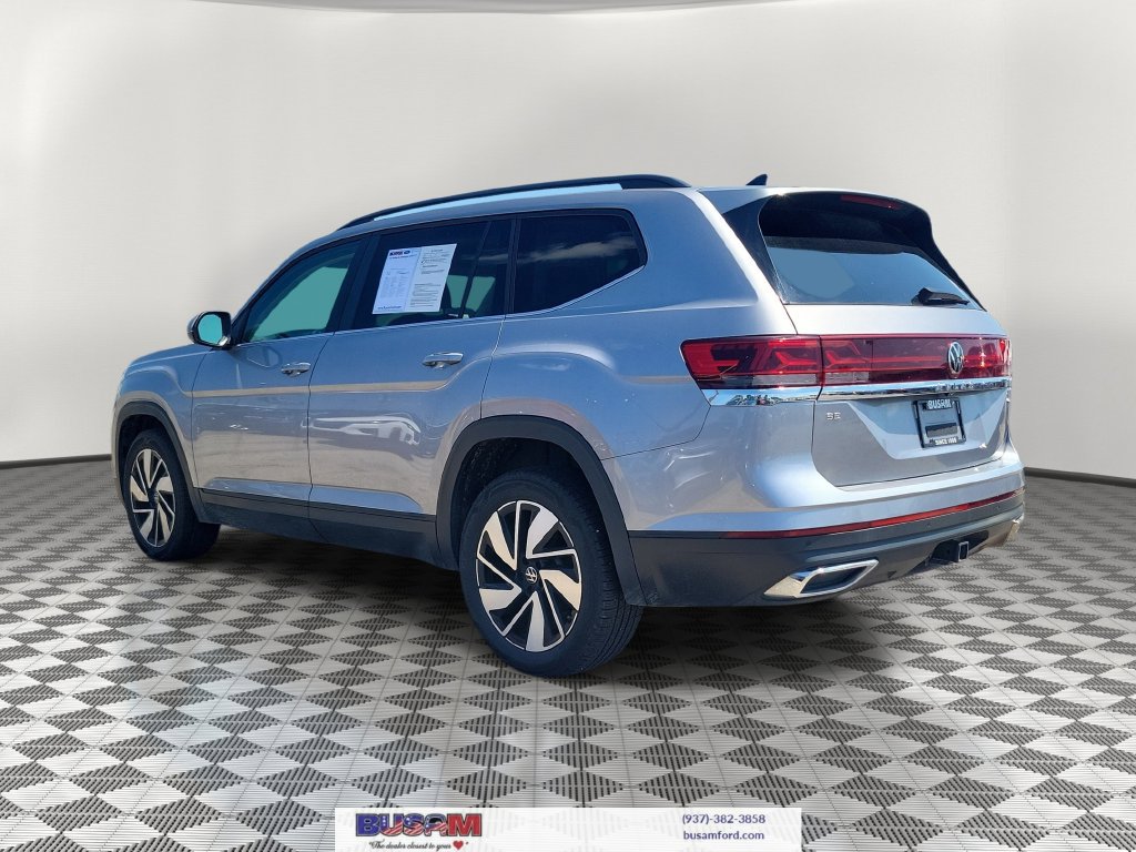 Used 2025 Volkswagen Atlas SE AWD/4WD image 3