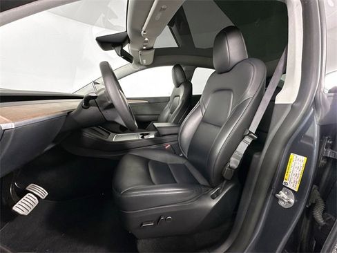 Used 2023 Tesla Model Y Performance image 4