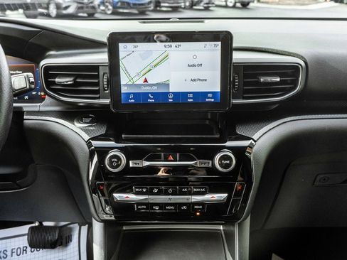 Used 2022 Ford Explorer ST w/ ST Street Pack image 21