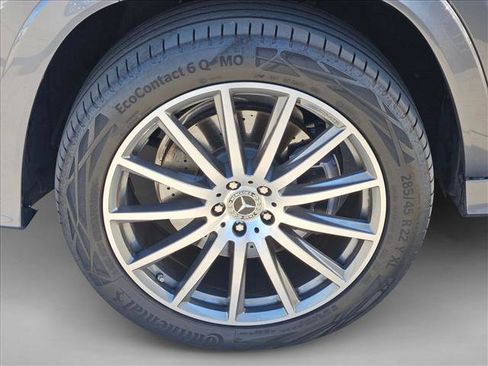 Used 2025 Mercedes-Benz GLS 450 4MATIC image 23