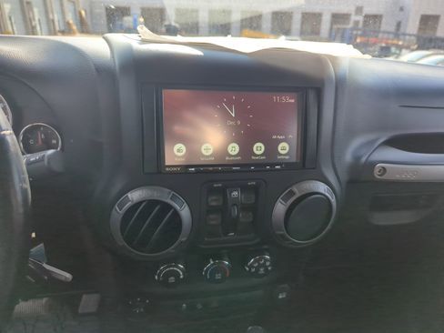 Used 2015 Jeep Wrangler Unlimited Sport w/ Quick Order Package 24S image 30