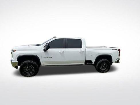 Used 2021 Chevrolet Silverado 2500 LT w/ Fleet Comfort Package AWD/4WD image 5