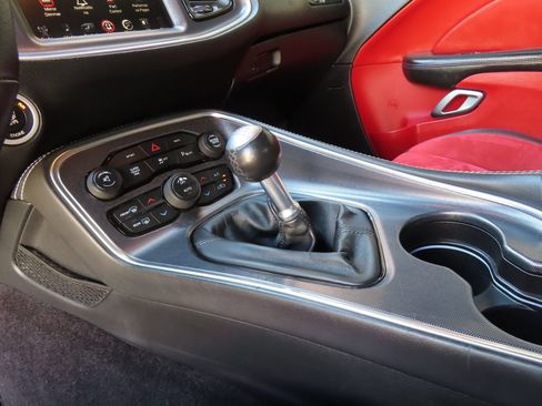 Used 2016 Dodge Challenger R/T Scat Pack w/ Leather Interior Group RWD image 26