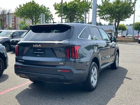Certified 2023 Kia Sorento LX AWD/4WD image 7