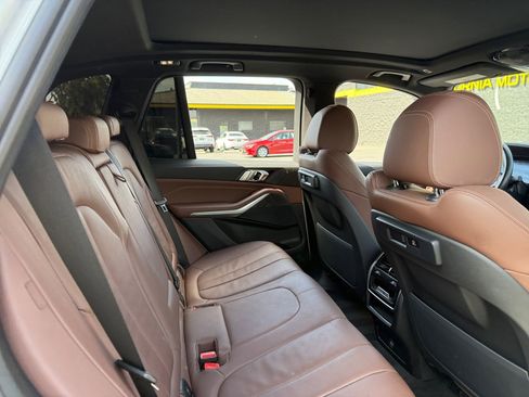Used 2022 BMW X5 sDrive40i w/ Premium Package image 18