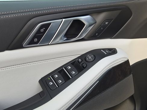 Used 2026 BMW X5 sDrive40i w/ Premium Package image 22