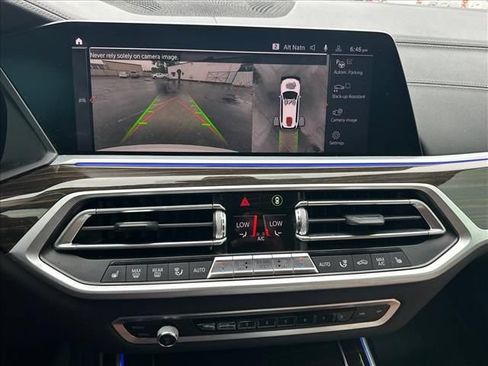 Used 2021 BMW X7 xDrive40i w/ Cold Weather Package AWD/4WD image 31
