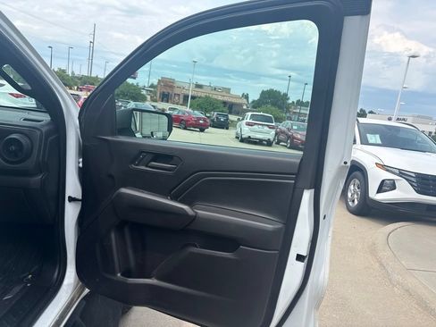 Used 2024 Chevrolet Colorado Trail Boss w/ Advanced Trailering Package AWD/4WD image 22