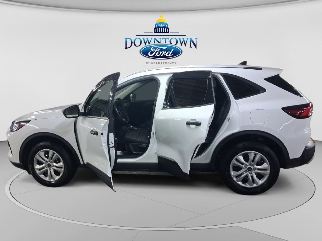 Used 2023 Ford Escape AWD image 27