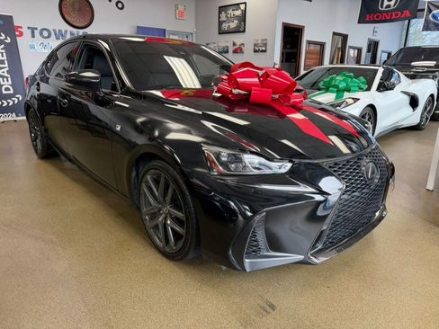 Used 2020 Lexus IS 350 F Sport w/ Blackline Edition AWD/4WD image 2