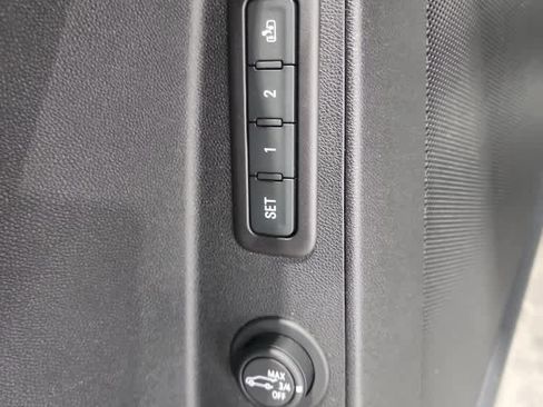 Used 2019 Chevrolet Equinox Premier w/ Premier Redline Edition image 20