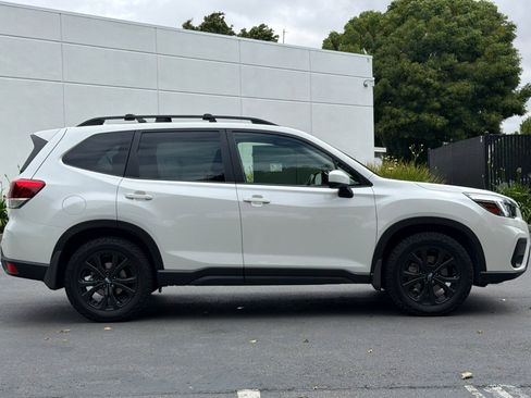 Used 2020 Subaru Forester Premium AWD/4WD image 3