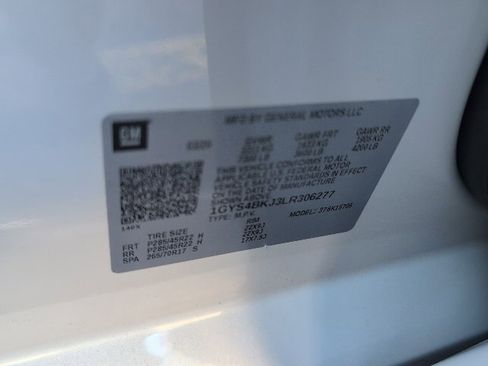 Used 2020 Cadillac Escalade Luxury image 32