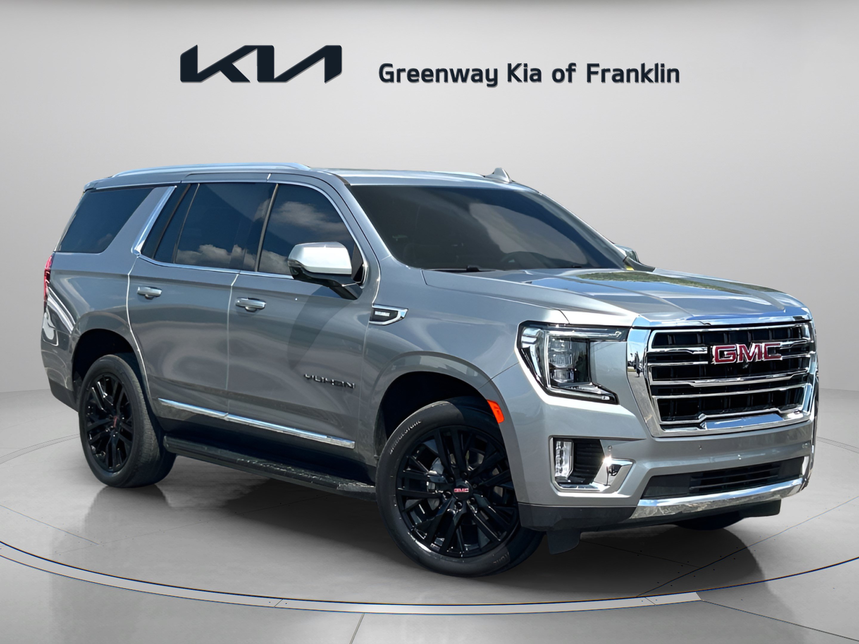 Used 2023 GMC Yukon SLT w/ SLT Luxury Package RWD image 1