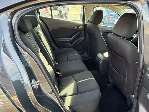 Used 2017 MAZDA MAZDA3 Sport w/ Preferred Equipment Package image 17