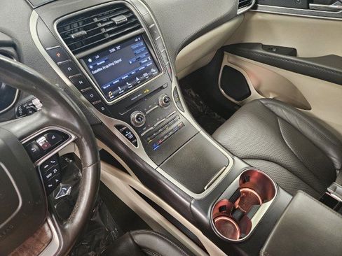 Used 2019 Lincoln Nautilus Reserve image 52