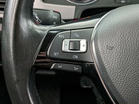 Used 2018 Volkswagen Atlas SE AWD/4WD image 32