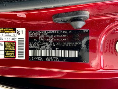 Used 2023 Toyota Sienna XLE FWD image 35