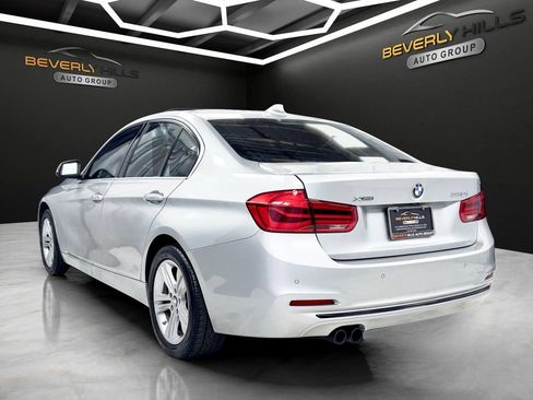 Used 2017 BMW 330i xDrive Sedan AWD/4WD image 3