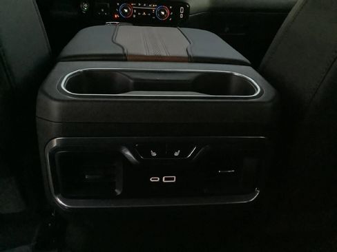 Used 2024 Chevrolet Silverado 1500 High Country w/ Technology Package image 19