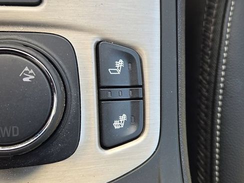 Used 2022 GMC Terrain Denali AWD/4WD image 17